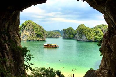 Lan Ha Bay - Cat Ba 2D1N Adventure with Meals, Kayaking, Trekking