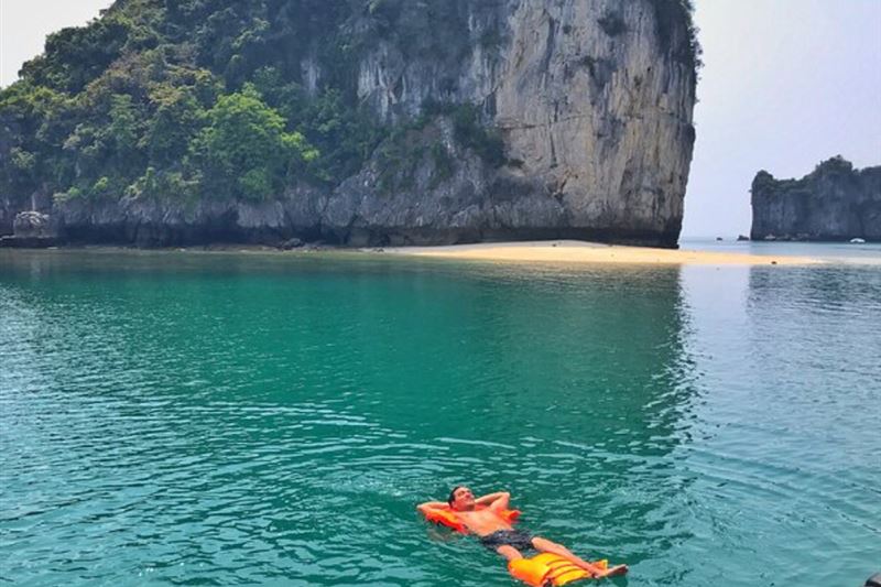 Lan Ha Bay 3 Days 2 Nights On Cruise and Cat Ba Island