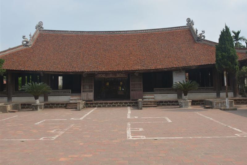 Duong Lam Ancient Village Experiences