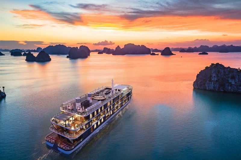 Best Halong Bay Overnight Cruise From Hanoi