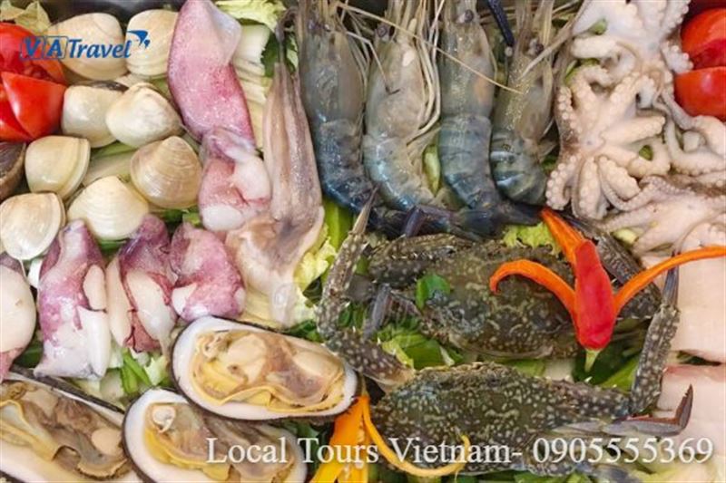 Hanoi Seafood Tasting and Walking Tour