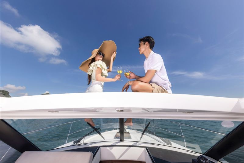 Indulge in Luxury: 4-hour Private Yacht Tour Halong Bay