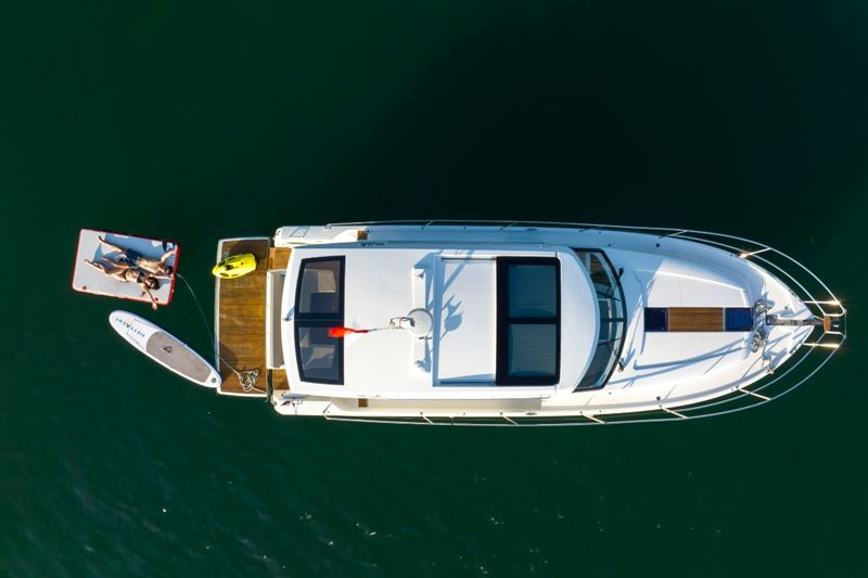 Indulge in Luxury: 4-hour Private Yacht Tour Halong Bay