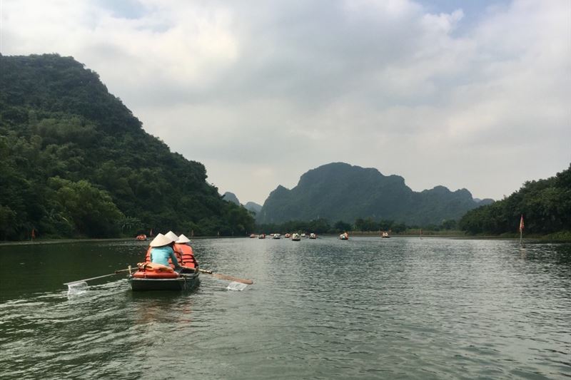 Hanoi - Hoa Lu - Tam Coc - Halong 5D4N